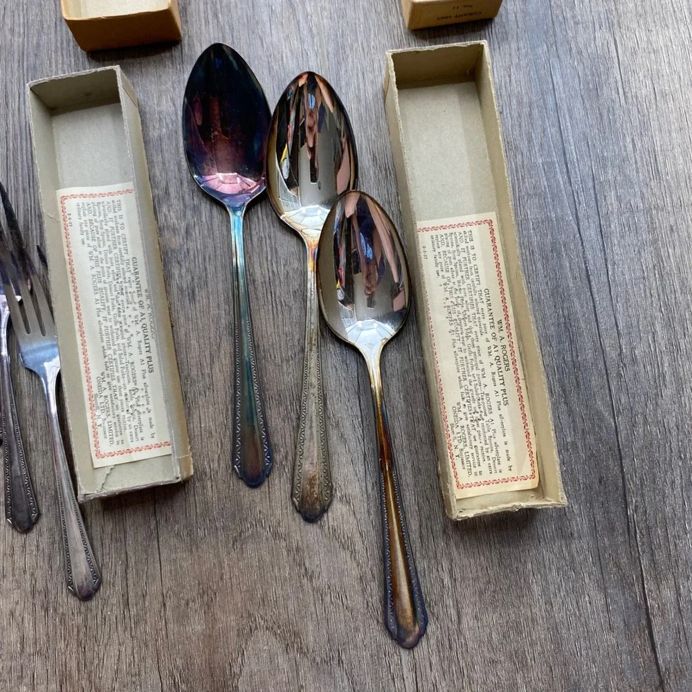 WM A Rogers Oneida A1 Plus Silverplate Flatware Set 10pc Vintage Art Deco Patina